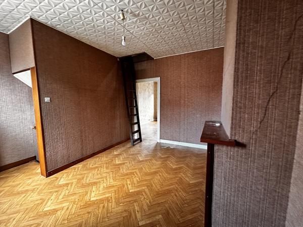 Douai (59500) À vendre – Maison mitoyenne à rénover – 77 m² – Douai