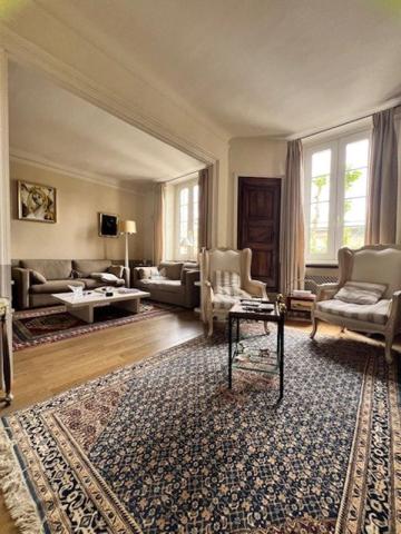 Rare en plein centre ville maison de caractere