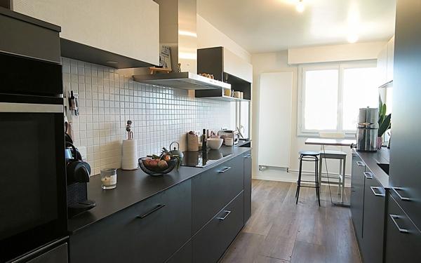 Appartement à vendre    3 pièces • 75,19 m2 Ferney-Voltaire