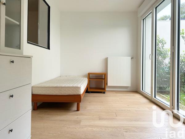 Appartement 2 pièces de 35 m² à Chaville (92370)