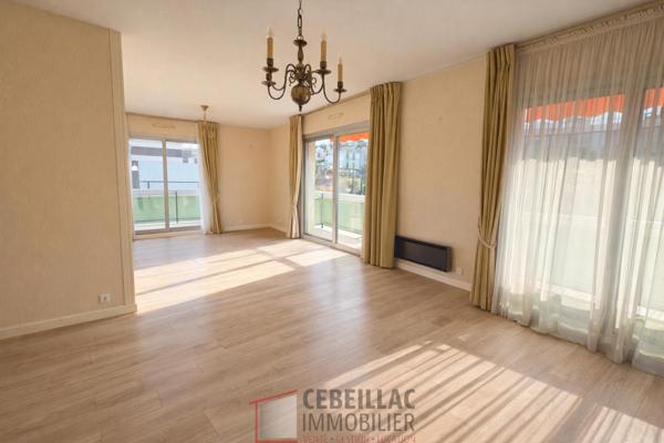 Appartement 5 pièce(s) 4 chambre(s) 110.8 m²