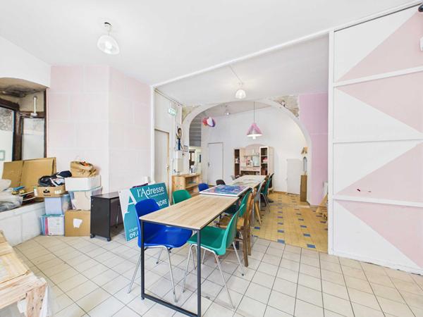 À VENDRE Local commercial avec fort potentiel en plein centre de Tournon-sur-Rhône