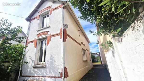 Maison  4 pièces - 78 m² - Jardin et terrasse - Sainte-Savine