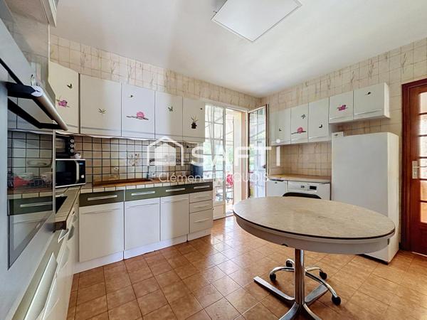 Maison familiale à proximité des commerces