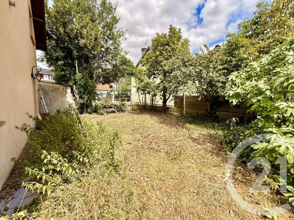 Maison à vendre  6 pièces - 137 m 2   LE THILLAY  - 95