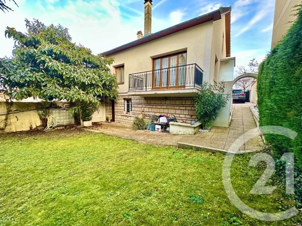 Maison à vendre  6 pièces - 137 m 2   LE THILLAY  - 95