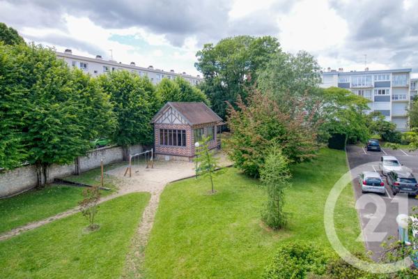 Appartement F4 à vendre  4 pièces - 79,02 m 2   LE PLESSIS BOUCHARD  - 95