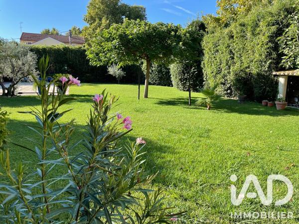 Maison à vendre 6 pièces 227 m² Pélissanne