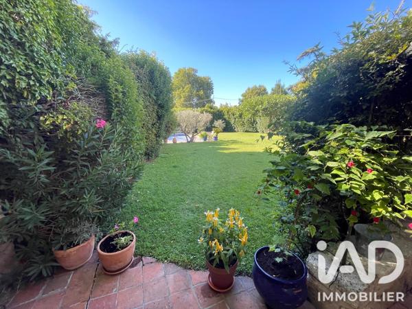 Maison à vendre 6 pièces 227 m² Pélissanne