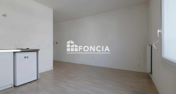 À vendre Studio 23.9 m² - Corbeil-essonnes 91100