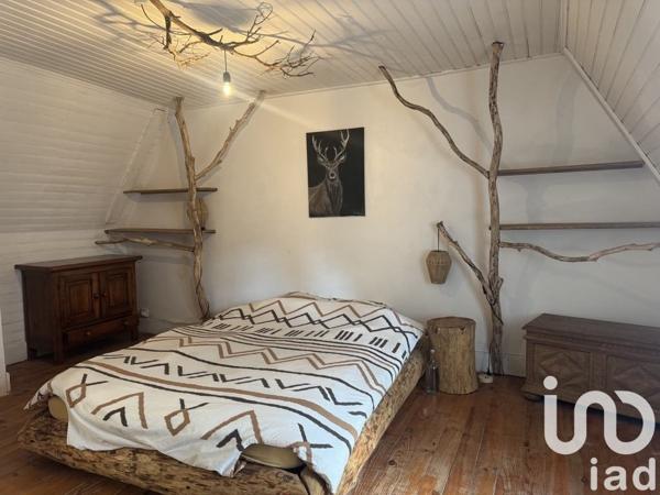 Maison de village 4 pièces de 83 m² à Vic-sur-Cère (15800)