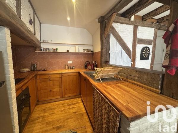 Maison de village 4 pièces de 83 m² à Vic-sur-Cère (15800)