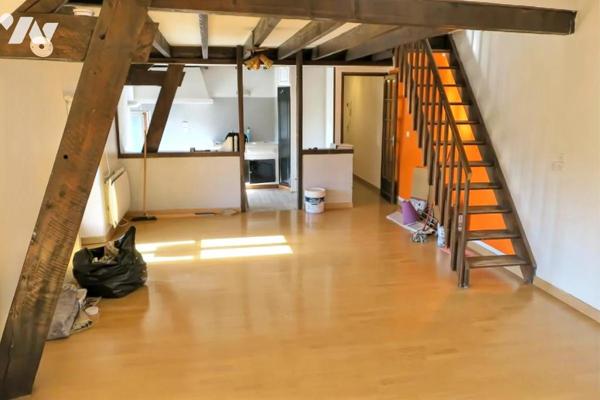 Appartement duplex T2 - 3ème étage sans ascenseur. 57,30 m²