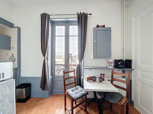 Appartement meublé Aix Les Bains 1 pièce de 14.84 m2 Carrez dans un ancien palace