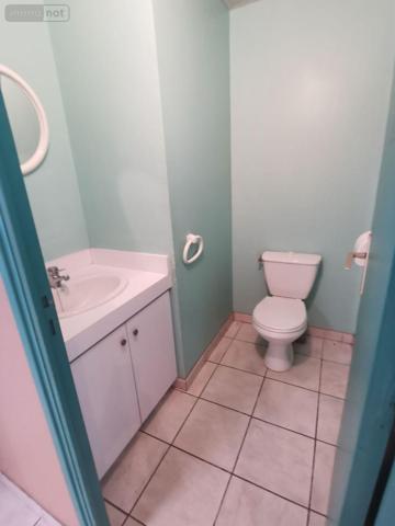 Local commercial à vendre à Guerlesquin dans le Finistère (29650), ref : FMCO0407