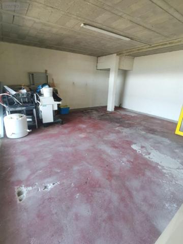 Local commercial à vendre à Guerlesquin dans le Finistère (29650), ref : FMCO0407