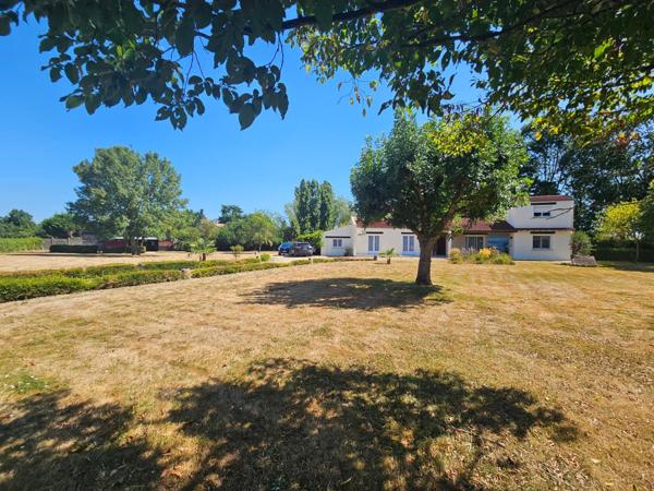 Maison à Loretz-d'Argenton, 79290 - 7 pièces 163m²