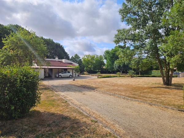 Maison à Loretz-d'Argenton, 79290 - 7 pièces 163m²