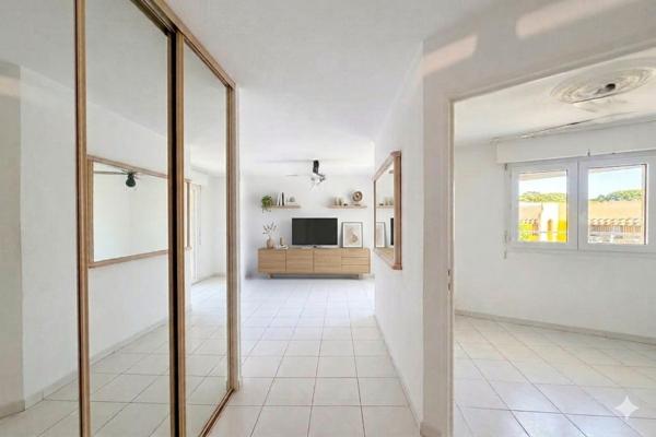 Très beau T2 de 33 m² à 3 mn à pied de la plage Belle terrasse + Parking privé.. dans Belle résidence sécurisé