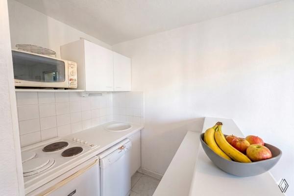 Très beau T2 de 33 m² à 3 mn à pied de la plage Belle terrasse + Parking privé.. dans Belle résidence sécurisé