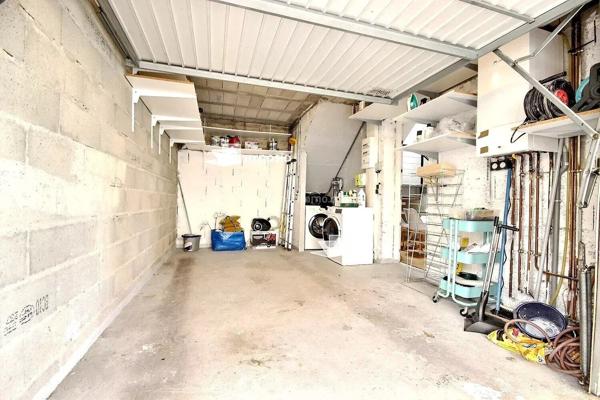 Location                                                      Loft
                        
                     4 pièces                      91 m2                     à Asnières-sur-Seine