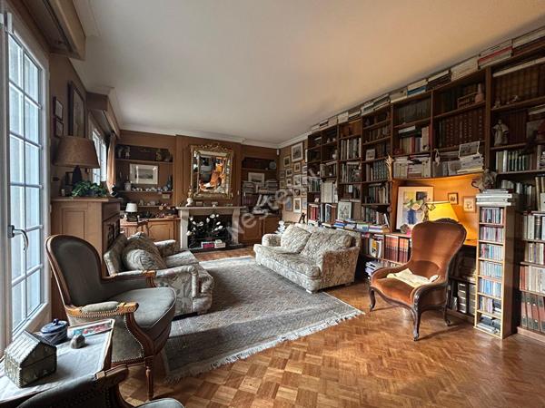 Maison familiale 8 pièces - 6 chambres de 223 m² - Proche Gare de Pontoise