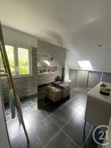 Maison à vendre  5 pièces - 162 m2 ST DENIS - 974