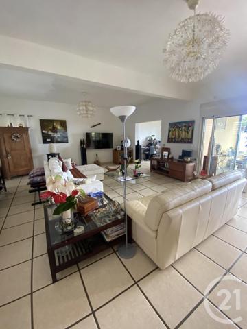 Maison à vendre  5 pièces - 162 m2 ST DENIS - 974