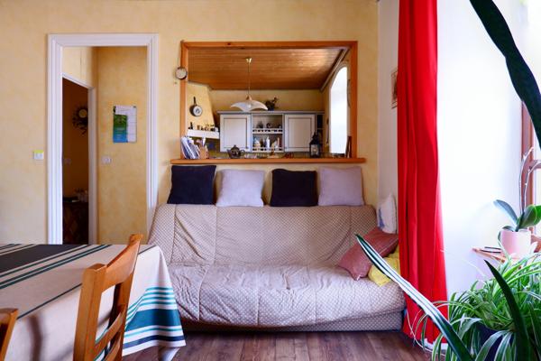 Maison en pierre de 221 m² avec dépendances et gîte - Le Mazet-Saint-Voy