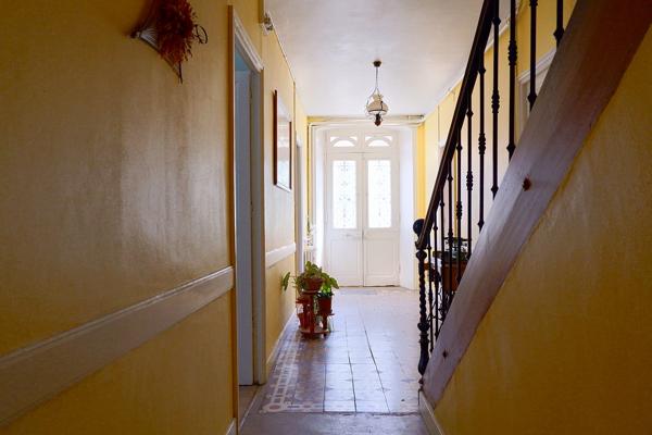 Maison en pierre de 221 m² avec dépendances et gîte - Le Mazet-Saint-Voy