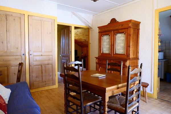 Maison en pierre de 221 m² avec dépendances et gîte - Le Mazet-Saint-Voy
