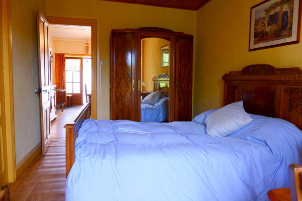 Maison en pierre de 221 m² avec dépendances et gîte - Le Mazet-Saint-Voy