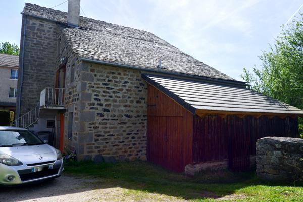 Maison en pierre de 221 m² avec dépendances et gîte - Le Mazet-Saint-Voy