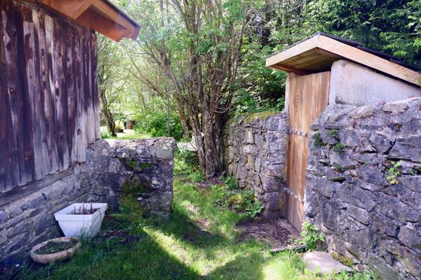 Maison en pierre de 221 m² avec dépendances et gîte - Le Mazet-Saint-Voy