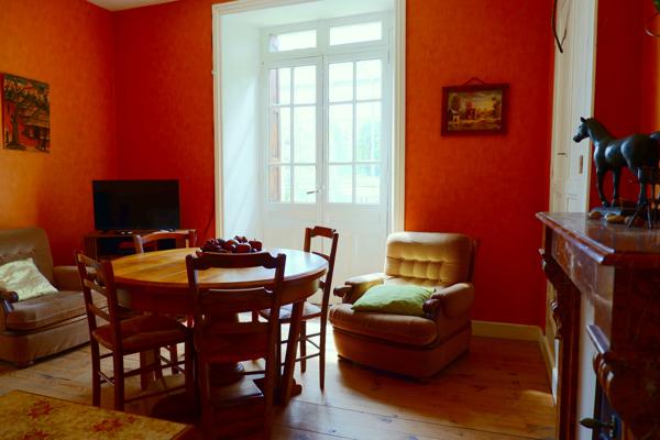 Maison en pierre de 221 m² avec dépendances et gîte - Le Mazet-Saint-Voy