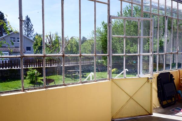 Maison en pierre de 221 m² avec dépendances et gîte - Le Mazet-Saint-Voy