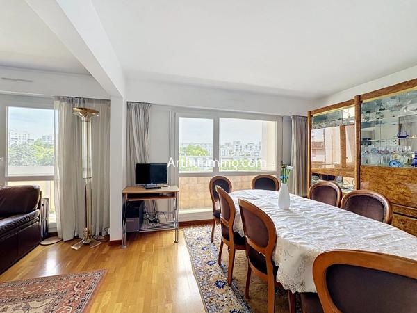 Vente                                                      Appartement
                        
                     3 pièces                      75 m2                     à Créteil