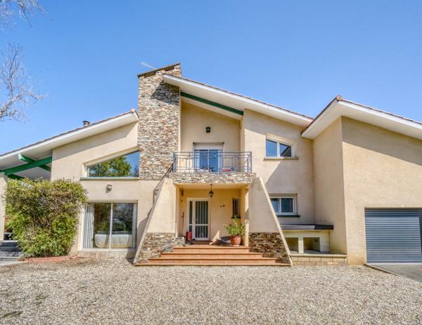 Maison 7 pièces de 190m2 sur parcelle de 5134m2