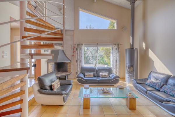 Maison 7 pièces de 190m2 sur parcelle de 5134m2