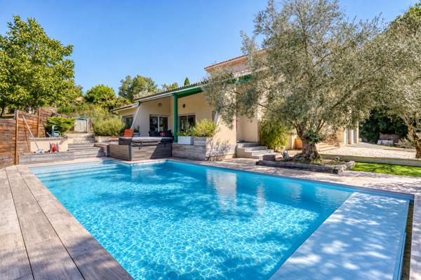 Maison 7 pièces de 190m2 sur parcelle de 5134m2