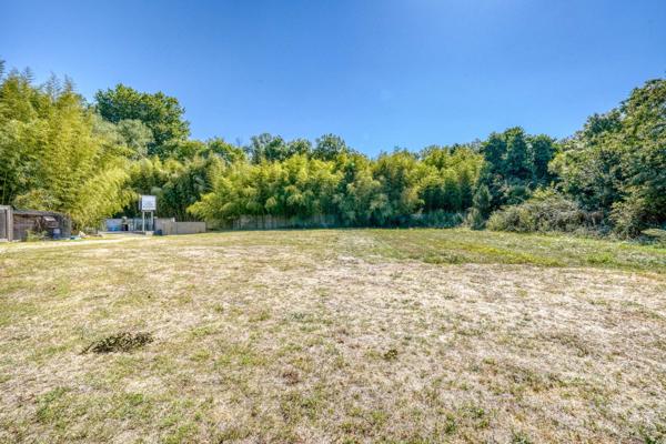 Maison 7 pièces de 190m2 sur parcelle de 5134m2