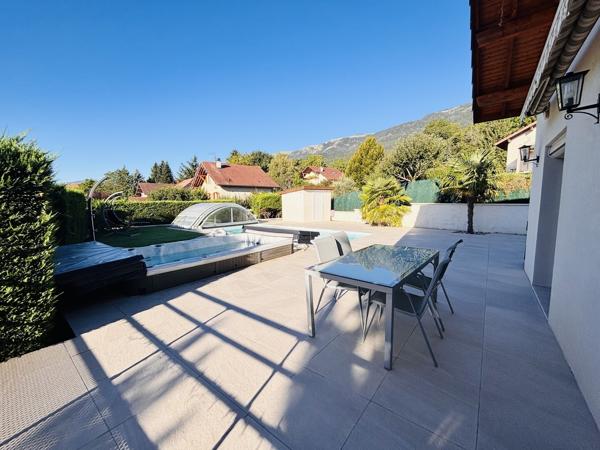 Maison 230m2, terrain 1250m2 spa et piscine
