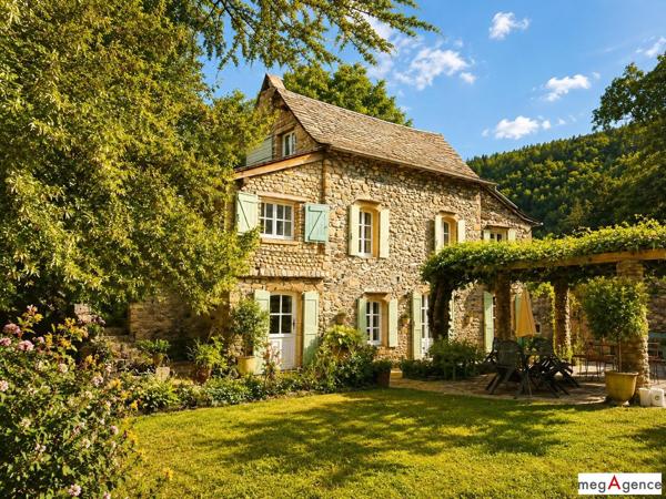 Maison à FLORAC TROIS RIVIERES, 48400 - 7 pièces 110m²