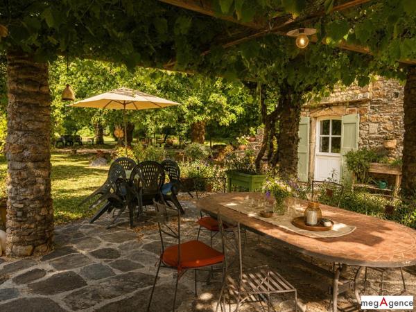 Maison à FLORAC TROIS RIVIERES, 48400 - 7 pièces 110m²
