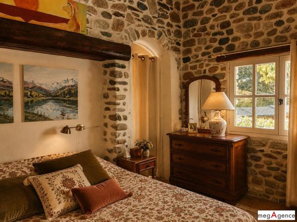 Maison à FLORAC TROIS RIVIERES, 48400 - 7 pièces 110m²