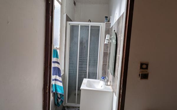 Appartement à vendre    2 pièces • 37,02 m2 Marseille 10