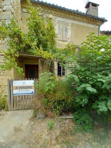 Maison en pierres de 80m2 avec dépendance et jardinet