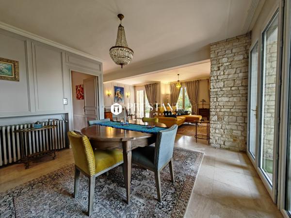 Magnifique maison de maître restaurée avec parc et vue sur les vignes, à 15 min des commerces, COGNAC