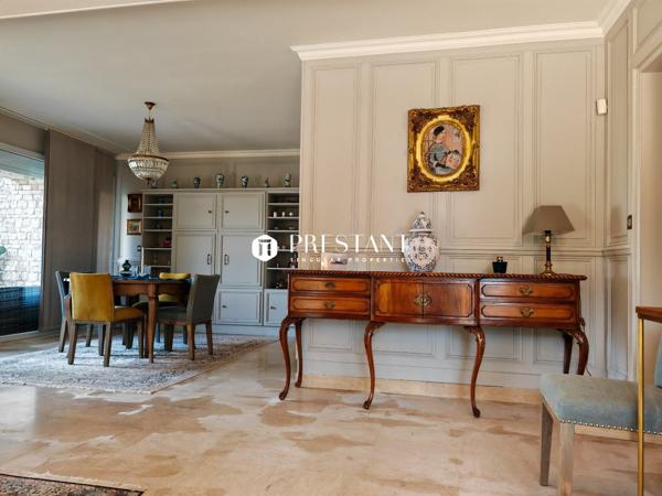 Magnifique maison de maître restaurée avec parc et vue sur les vignes, à 15 min des commerces, COGNAC