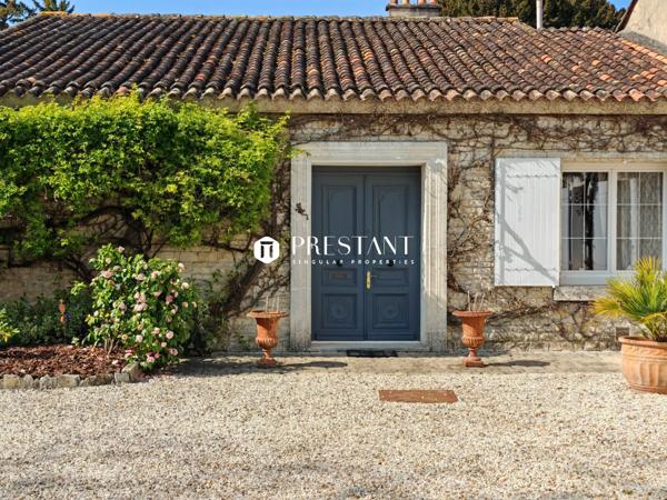 Magnifique maison de maître restaurée avec parc et vue sur les vignes, à 15 min des commerces, COGNAC
